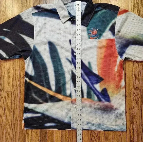Nike Mens Resort Dri FIT Hawaiian Mesh Button Shirt Size M - Picture 8 of 10